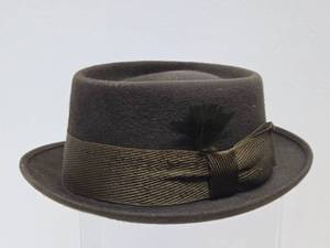 lot 162 image: Great Collection of Vintage etc Mens Hats #12