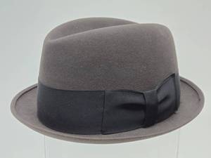lot 165 image: Great Collection of Vintage etc Mens Hats #14