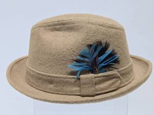 lot 172 image: Great Collection of Vintage etc Mens Hats #21