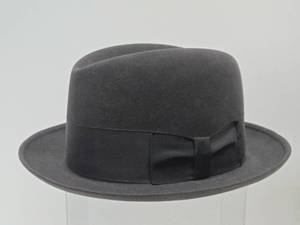 lot 178 image: Great Collection of Vintage etc Mens Hats #27