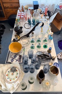 lot 11 image: Contents of Table - Vintage Glassware, Collectibles etc #1