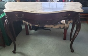 lot 181 image: Excellent Quality &amp Condition Marble Top Console Table by Weiman