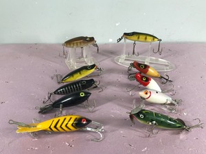 lot 211 image: Lot of 10 Collectible Fishing Lures - JC Higgins - Millsite 500 Series Slow Sinker - Bomber & More