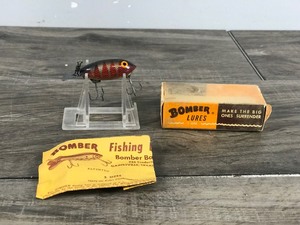 lot 271 image: Collectible Bomber Fishing Lure in Box