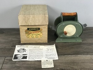 lot 291 image: Vintage Johnson Hand Crank Card Playing Shuffler with Instructions & Box  - Model 5-P