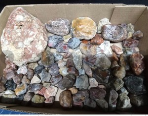 lot 295 image: Lot of Rocks with Agates