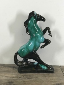lot 343 image: Vintage Drip Glazed Blue Mountain Pottery Stallion Horse