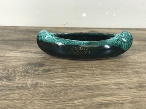 lot 347 image: Vintage Drip Glazed Blue Mountain Pottery Cano