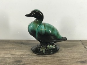 lot 363 image: Vintage Drip Glaze Blue Mountain Pottery Duck Figurine