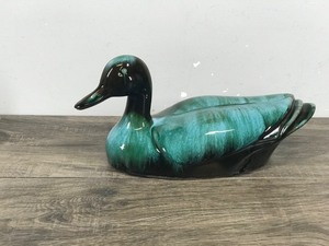 lot 365 image: Vintage Drip Glaze Blue Mountain Pottery Duck Figurine
