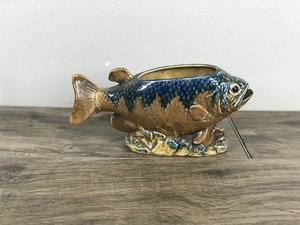 lot 378 image: Vintage Japan Napcoware Fish Planter