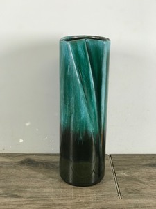 lot 418 image: Vintage Drip Glaze Blue Mountain Pottery Vase