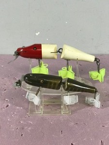 lot 435 image: 2 - Collectible Wooden Creek Chub Pikie  Minnow Fishing Lures