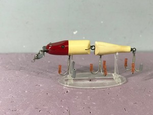 lot 439 image: Large Collectible Wooden Creek Chub Pikie Fishing Lure