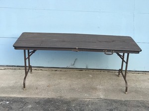 lot 8 image: Folding Table