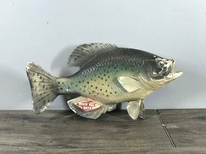 lot 177 image: Vintage Wall Hanging Grain Belt Crappie Chalk ware