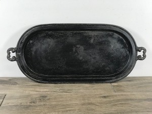 lot 174 image: Vintage Cast Iron Griddle - Has the Number 4 by the Handle