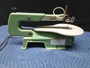 lot 79 image: Variable speed scroll saw - WORKS