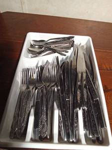 lot 38 image: Tray of silverware