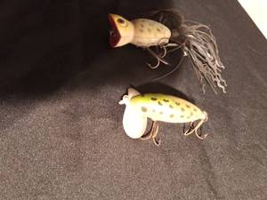 lot 104 image: Vintage Hula Popper ands Vintage jitter bug