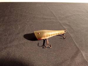 lot 114 image: Vintage Paw Paw J. C. Higgins wooden pike Plunker fishing lure