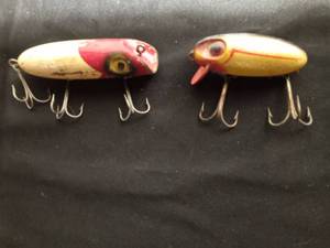 lot 118 image: Vintage south bend bass Oreno wooden fishing lure and vintage Wright & McGill Bug-a-boo fishing lure