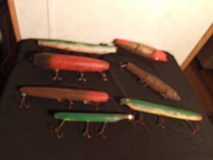 lot 140 image: 7 Extra Large wooden lures