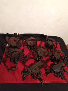 lot 141 image: Victor double spring animal  traps