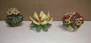 lot 329 image: Harmony Kingdom Lord Byrons Harmony Garden Collection