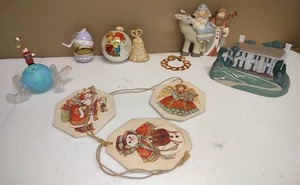 lot 363 image: Christmas Ornaments MISC