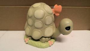 lot 321 image: Precious Moments Vintage Large Turtle 9
