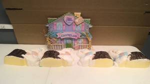 lot 324 image: Vintage Burwood Products set of 4 bunny rabbit wall pocket holders, and Precious momements easter sign