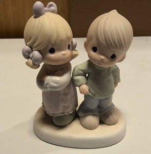 lot 19 image: Precious Moments Sometimes Youre Next to Impossible item#530964