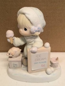 lot 61 image: Precious Moments Wishing you a Yummy Christmas Item#109754