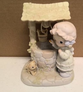 lot 85 image: Precious Moments Wishing you were here Tune when you wish upon a star item#526916