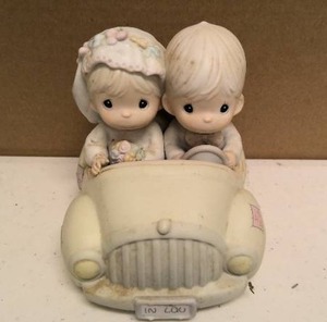 lot 86 image: Precious Moments Wishing you Roads of Happiness item#520780