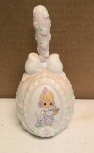 lot 95 image: Precious Moments A Reflectionof His Love Collectible Easter Egg 1998