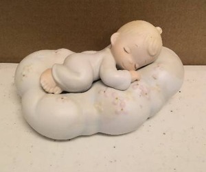 lot 113 image: Precious Moments Figurine Safe in the Arms of Jesus Item#521922
