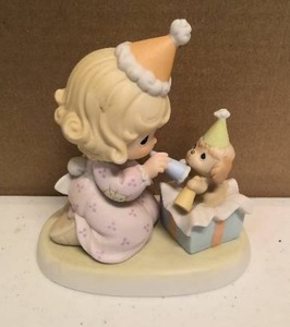 lot 131 image: Precious Moments Figurine Wishing you a birthday full of suprises item#795313