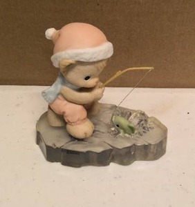 lot 139 image: Precious Moments Figurine wishing you a yummy christmas item#455814