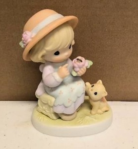 lot 144 image: Precious Moments Figurine Auntie, You Make Beauty Blossom item#737623