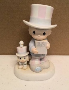 lot 164 image: Precious Moments Figurine God Bless America item#102938
