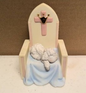 lot 170 image: Precious Moments Figurine Worthy is the lamb item#928569