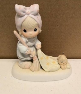 lot 181 image: Precious Moments Figurine Sweep All Your Worries Away item#521779