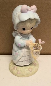lot 186 image: Precious Moments Figurine May Only Good Things Come Your Way Item#524425