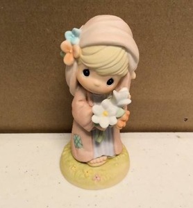 lot 188 image: Precious Moments Figurine Alleluia He Has Risen Item#692409