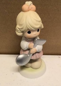 lot 210 image: Precious Moments Figurine just a happy note item#890960