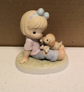 lot 214 image: Precious Moments Figurine No Bones about it-Youre Grrr-eat item#795321