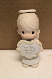 lot 225 image: Precious Moments Figurine 1985 annual edition collectible item#15881