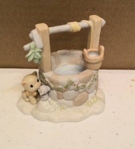 lot 235 image: Precious Moments Figurine Nativity well item#292753
